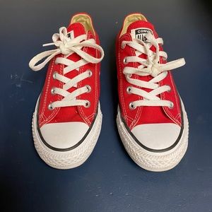 Red Converse Women’s 6